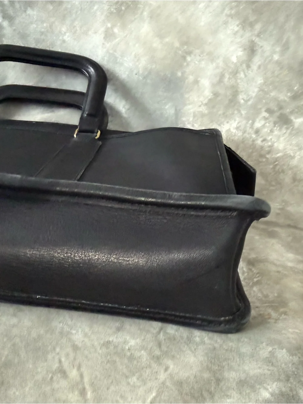Vintage Coach Black Leather Briefcase with Top Handles and Tag (Love 28)